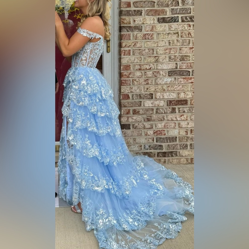 SHERRI HILL Off the Shoulder Cinderella Dress